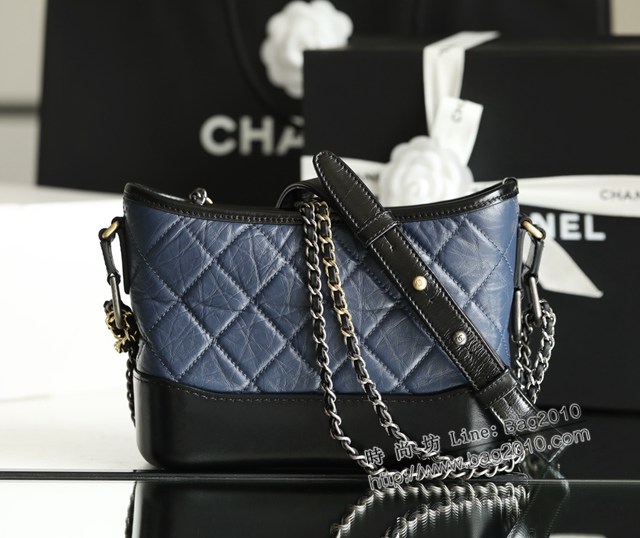 Chanel專櫃新款黑藍菱格紋Gabrielle鏈條肩背女包 香奈兒小號原廠皮流浪包 djc5282